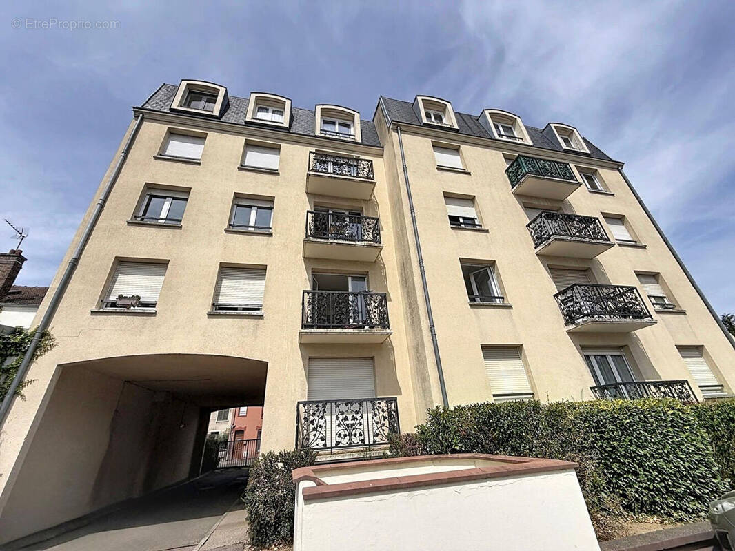 Appartement à MANTES-LA-JOLIE