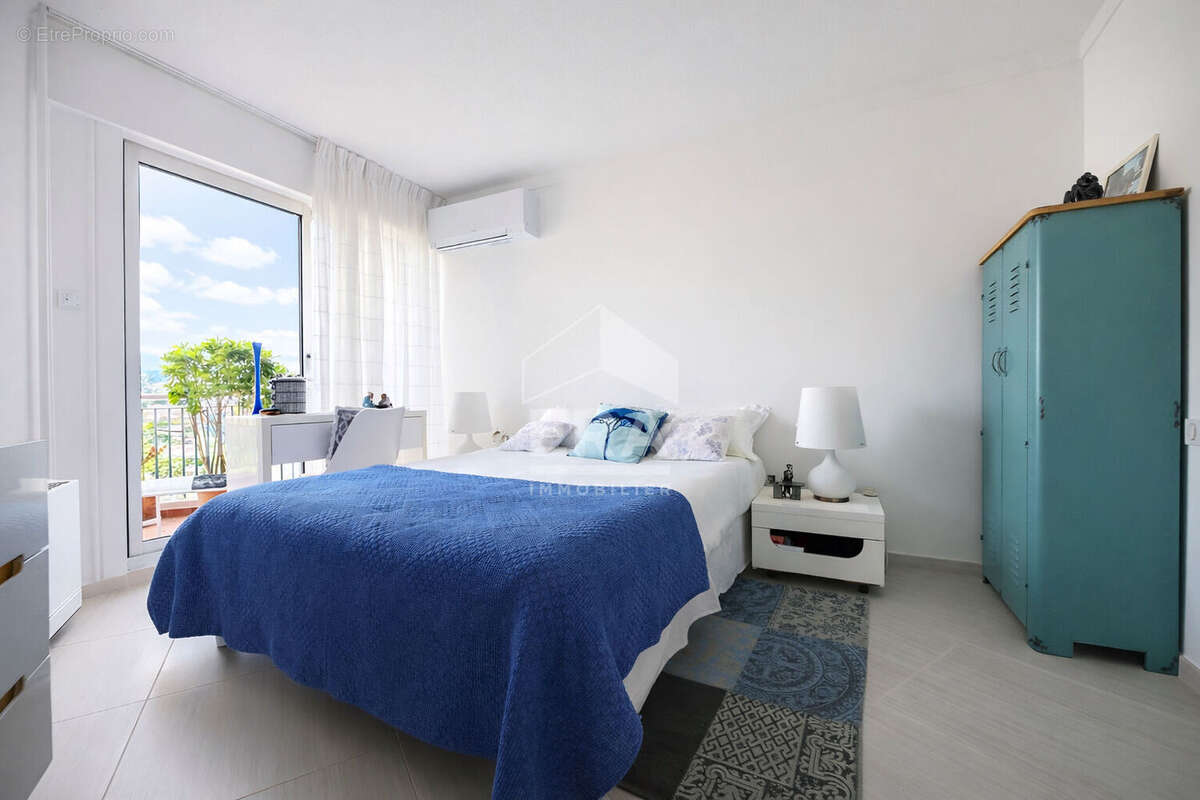 Appartement à MANDELIEU-LA-NAPOULE