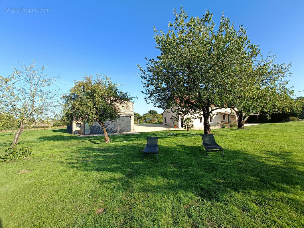 Maison à PAIZAY-LE-SEC