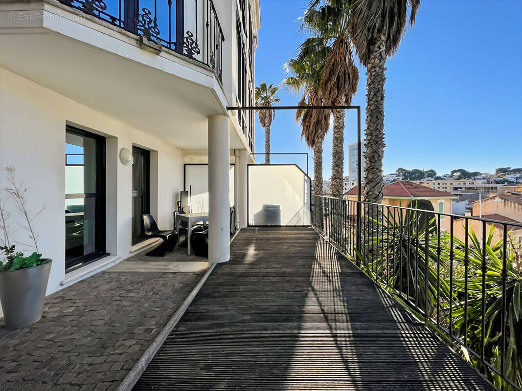 Appartement à CARRY-LE-ROUET