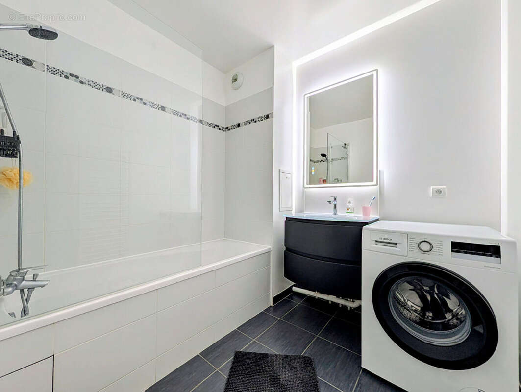 Appartement à SARTROUVILLE