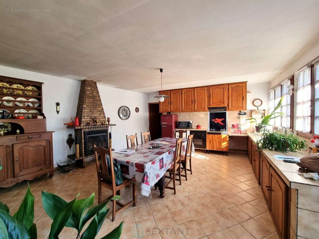 Maison à VITRAC-SAINT-VINCENT