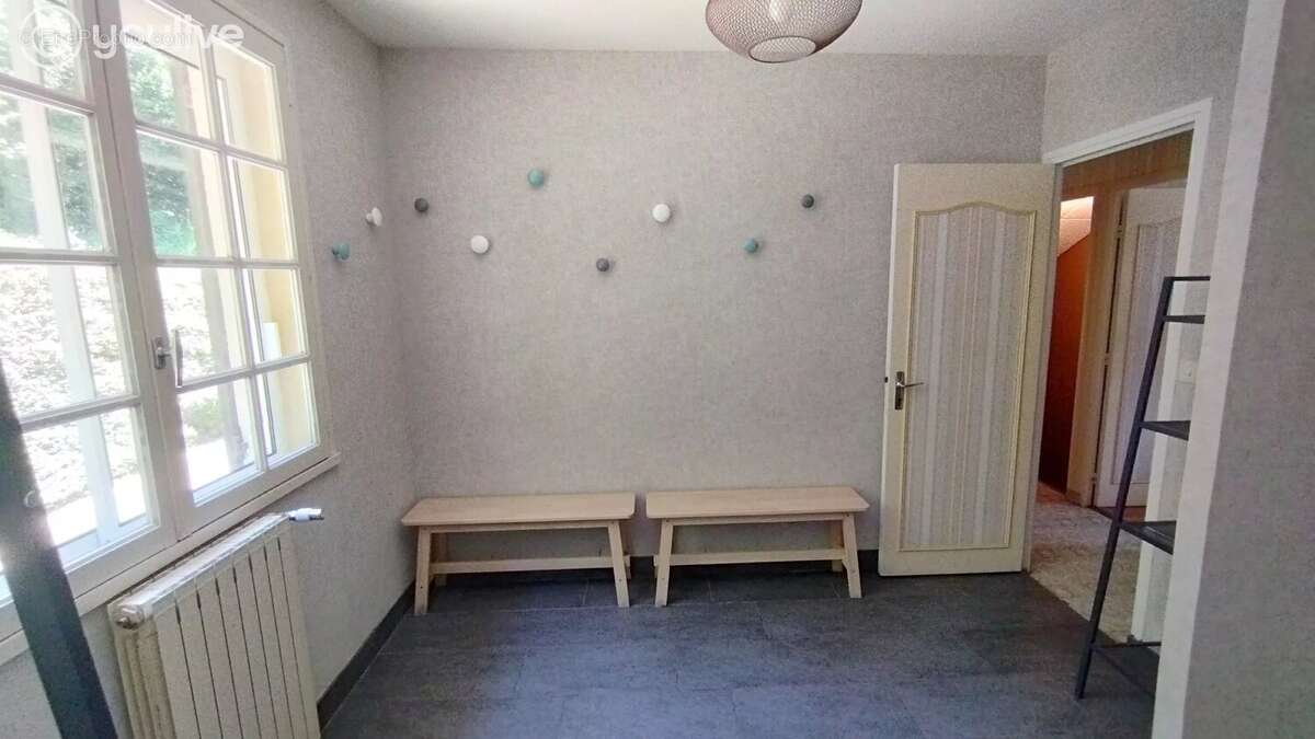 A 5mn de la gare de Soissons-Maison plain-pied 240 m² - piscine intérieure - photo 9