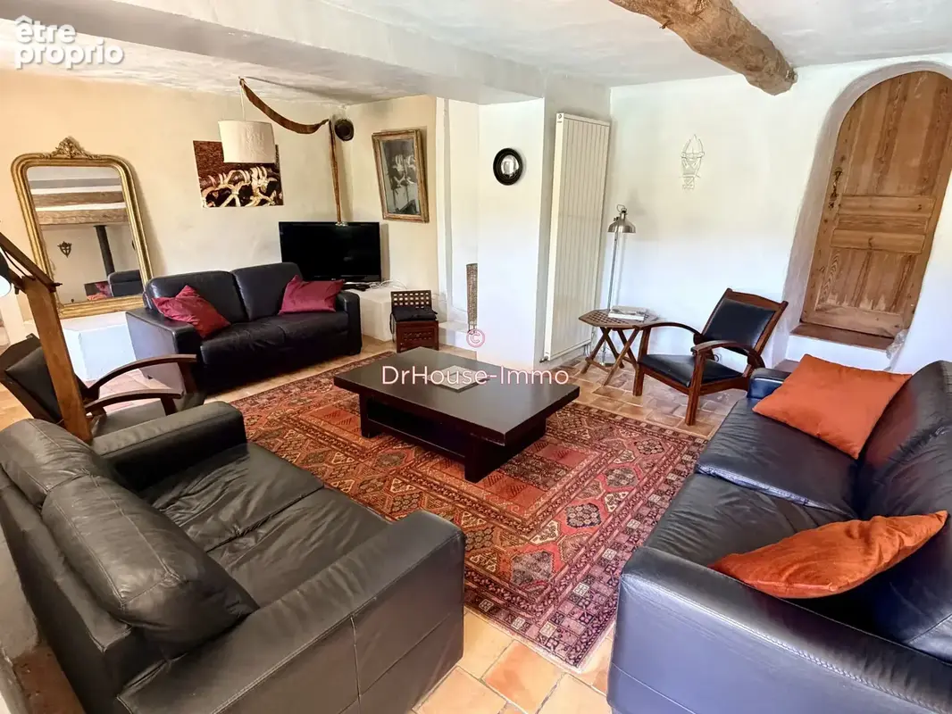 Maison 180 m² à Villecroze  - photo 27