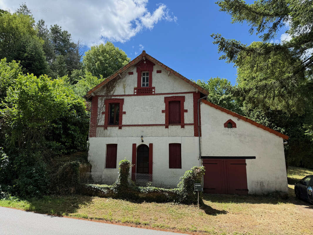 Maison à MARCILLAT-EN-COMBRAILLE