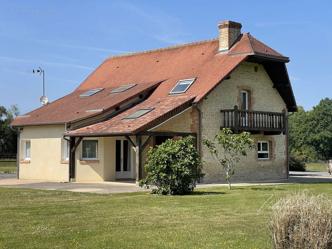 Maison à MONTREUIL-EN-AUGE