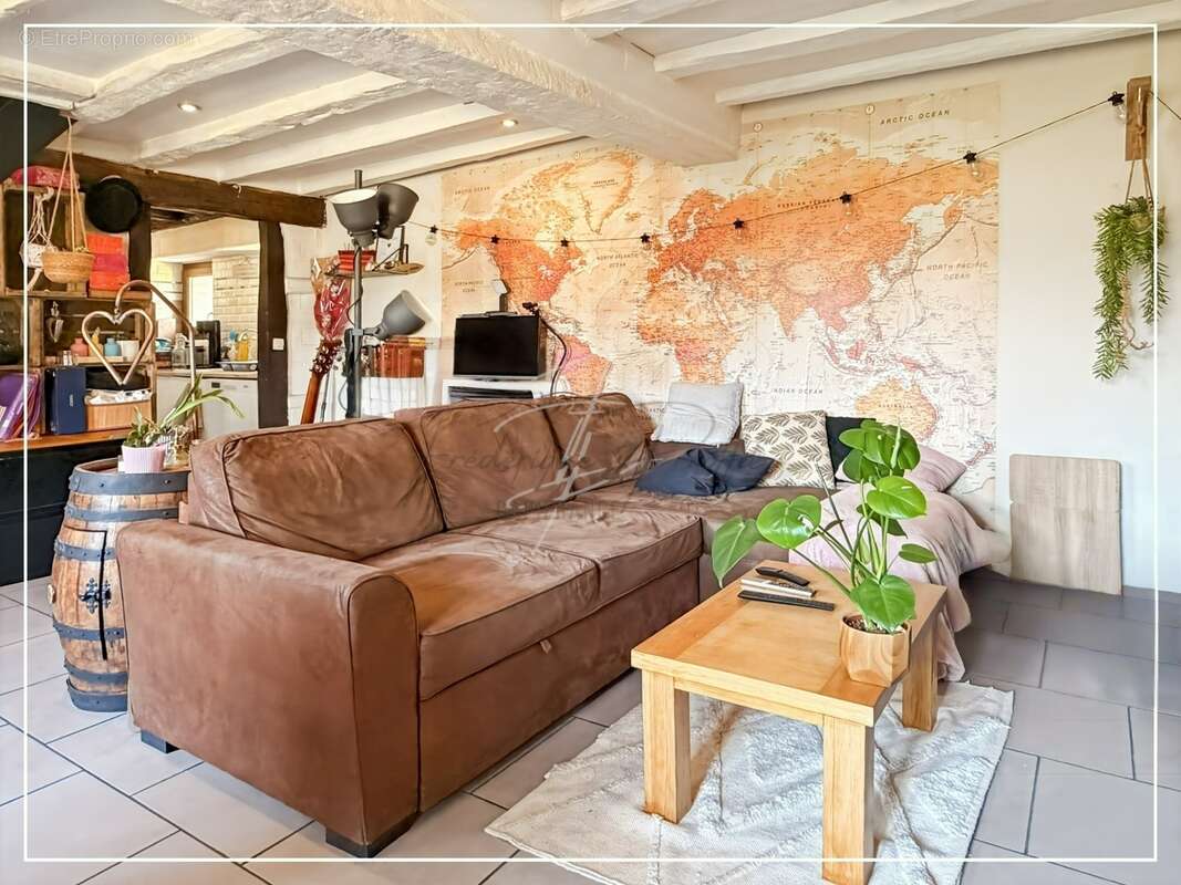 Liancourt centre-ville – t1 avec charme de l'ancien avec garage ! - photo 4