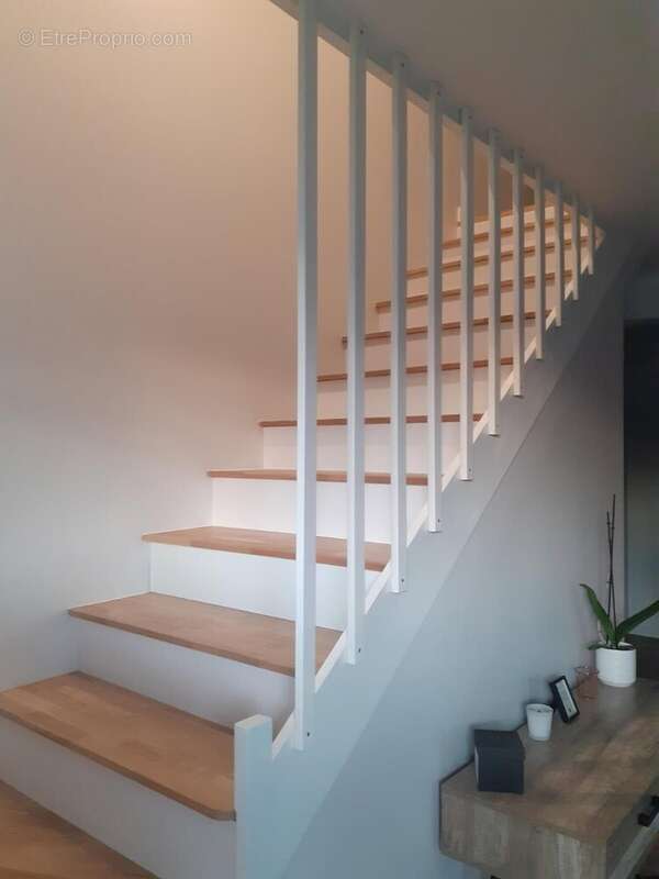 Maison à MEZERIAT