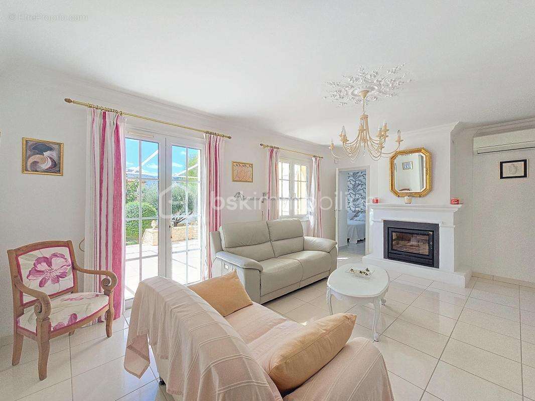 Maison à ROQUEVAIRE