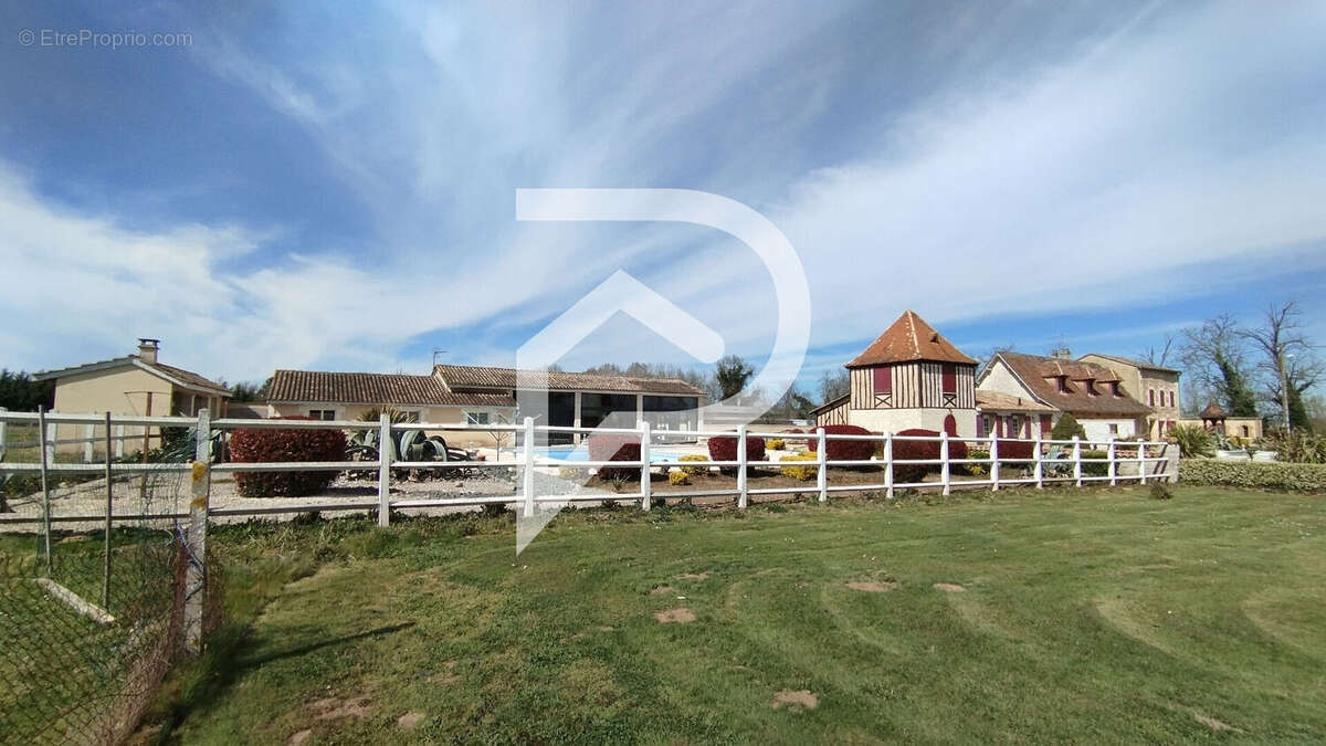 Maison à LAMONZIE-SAINT-MARTIN