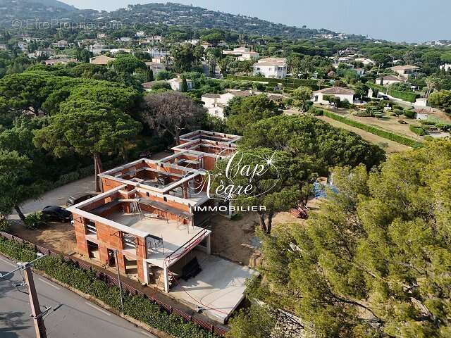 Appartement à GRIMAUD