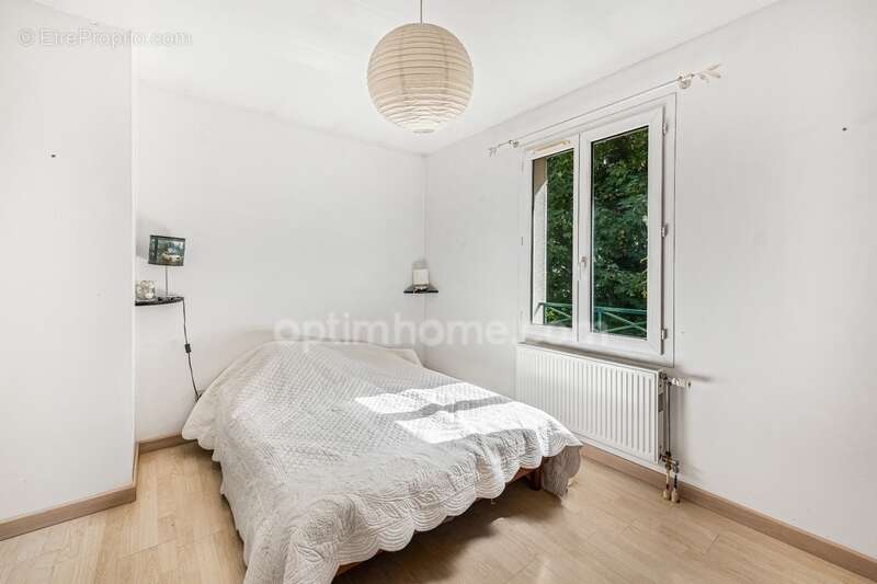 Maison familiale atypique de 170 m² avec jardin, terrasse et garage double – Collonges-au-Mont-d'Or - photo 8