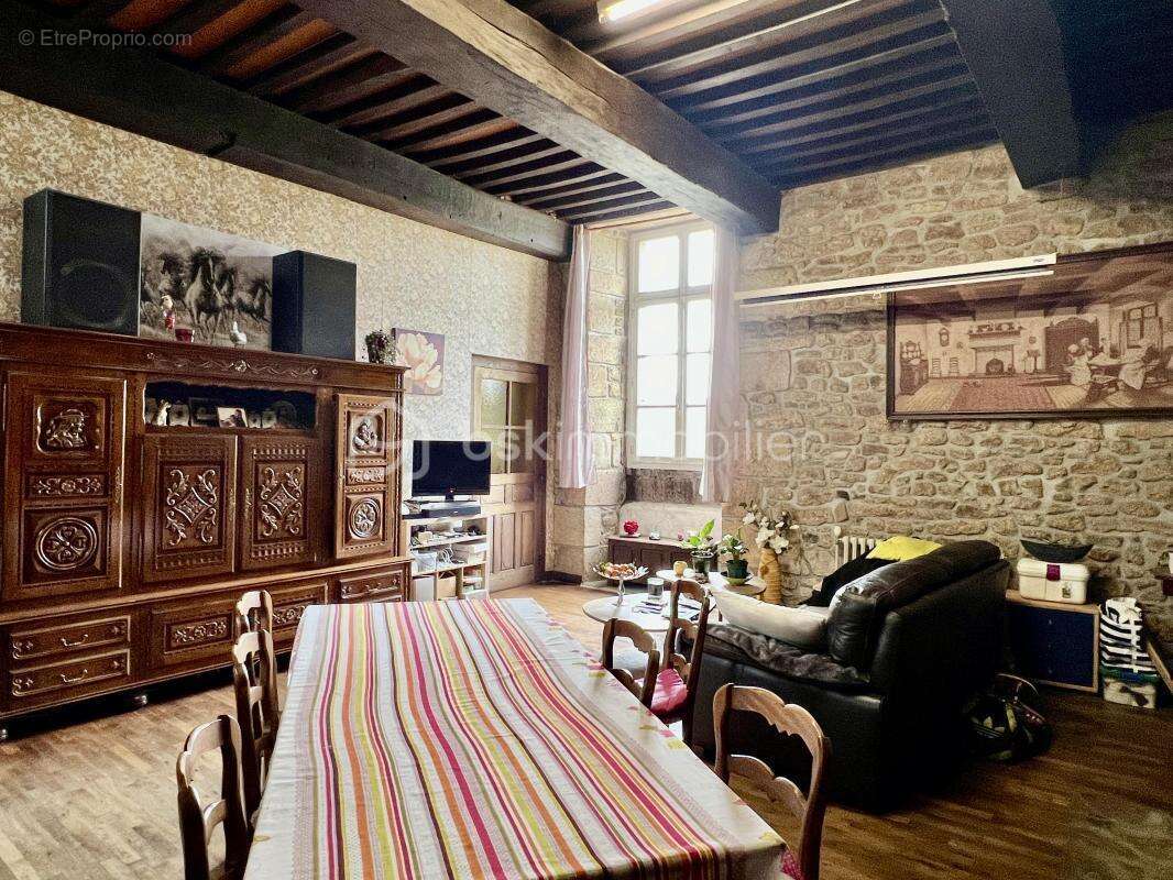 Maison à SAINT-BRICE-EN-COGLES