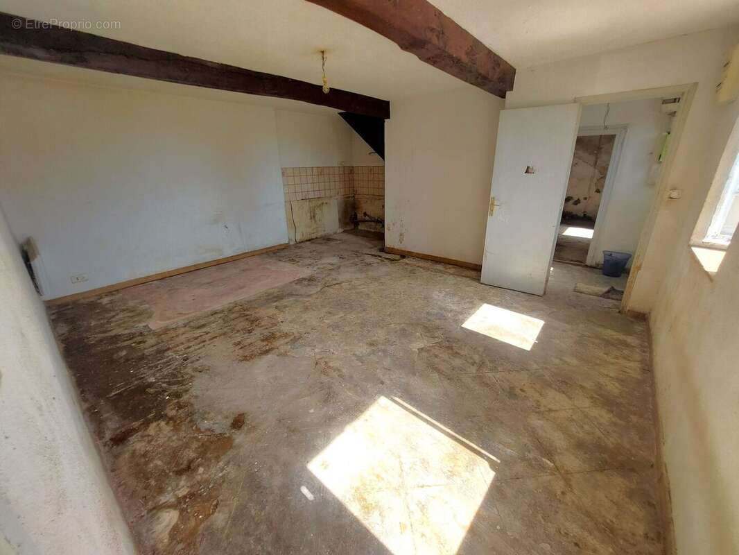 20260410121105 - Maison à AURIGNAC