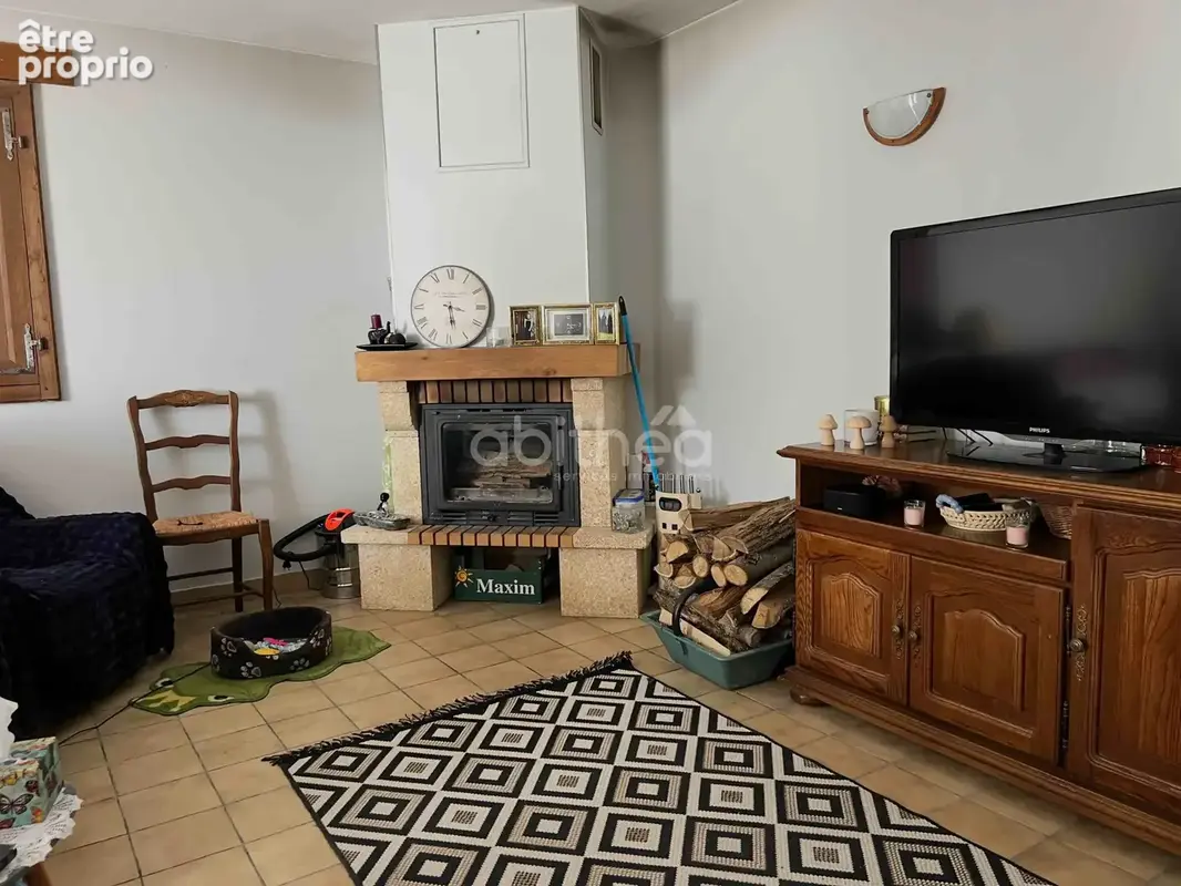 Maison de bourg avec grange attenante  - photo 5