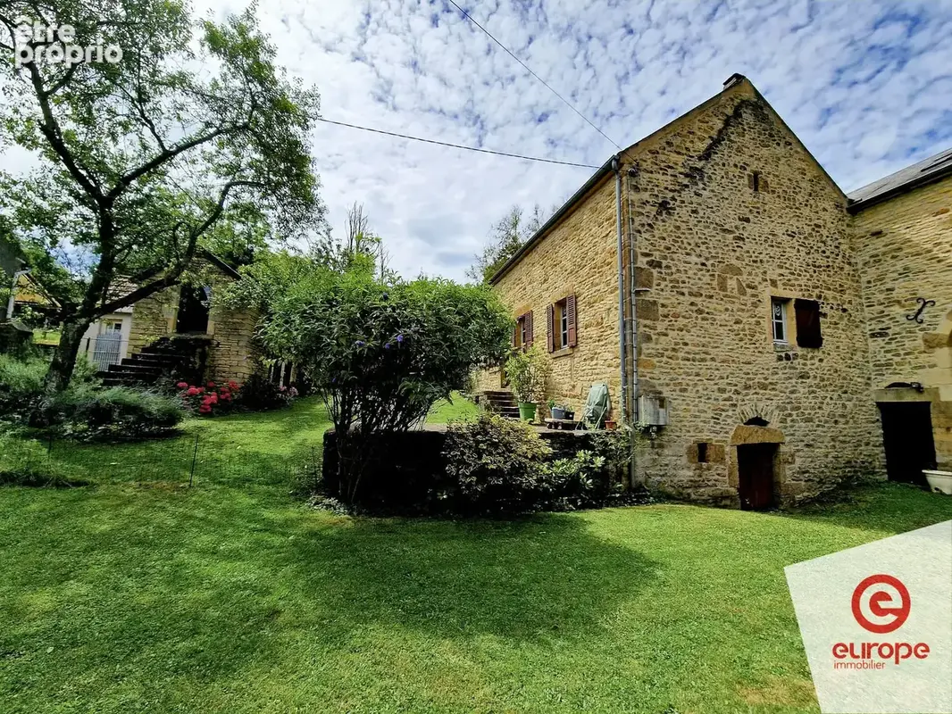 Maison 3 pièces de 87m2 avec jardin et dépendances à Neuffontaines - photo 2