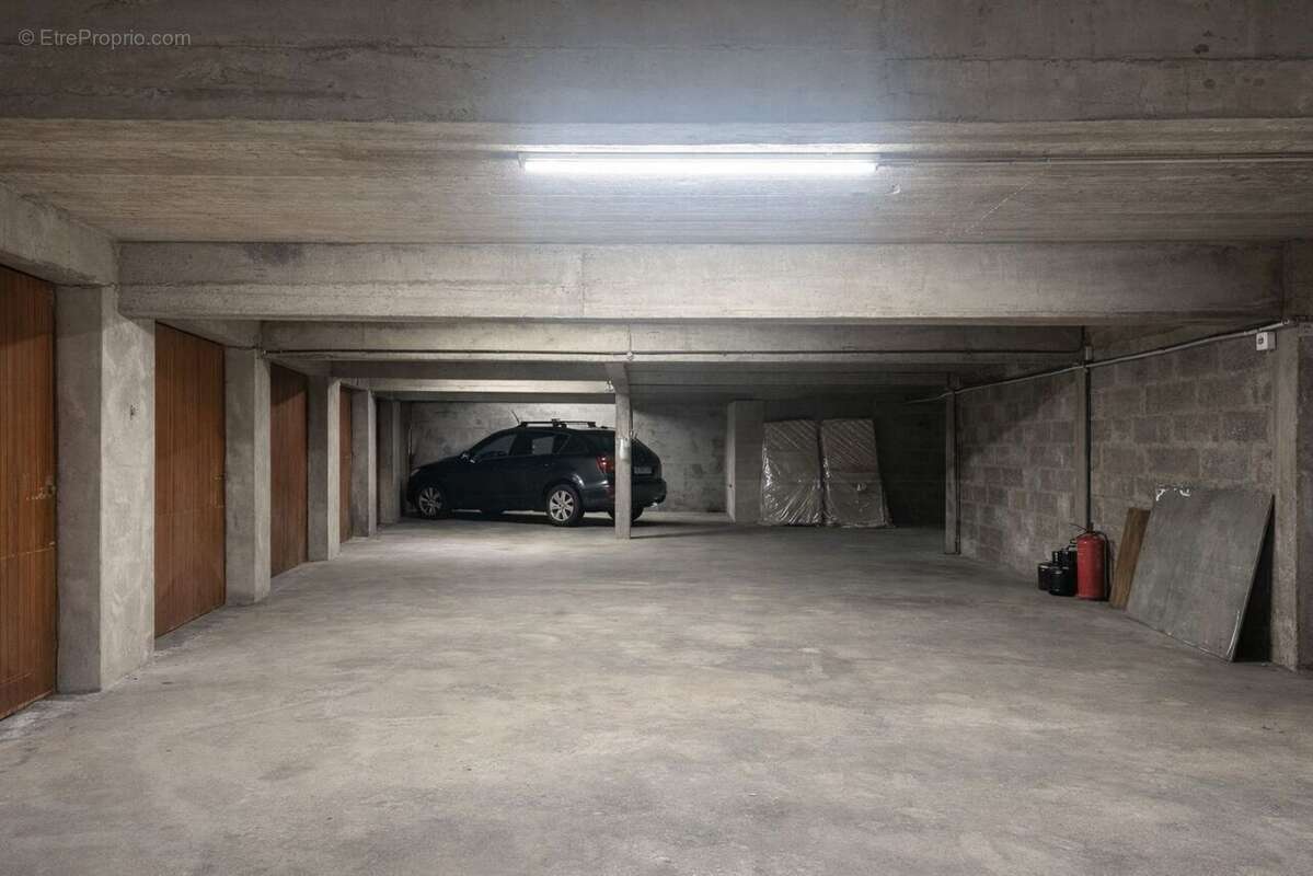 Parking à NOGENT-SUR-MARNE