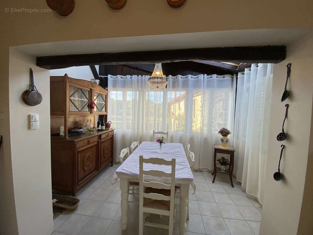 Maison à BUSSIERE-POITEVINE