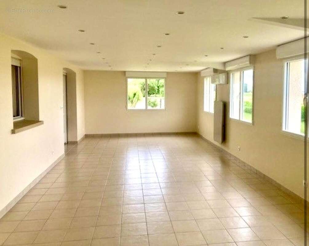 Photo 5 - Maison à NEUVILLE-SAINT-AMAND