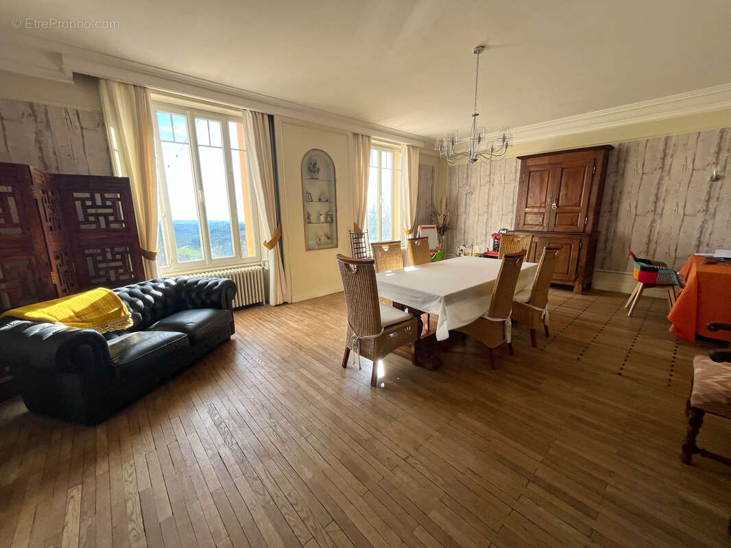 Maison à VIOLAY