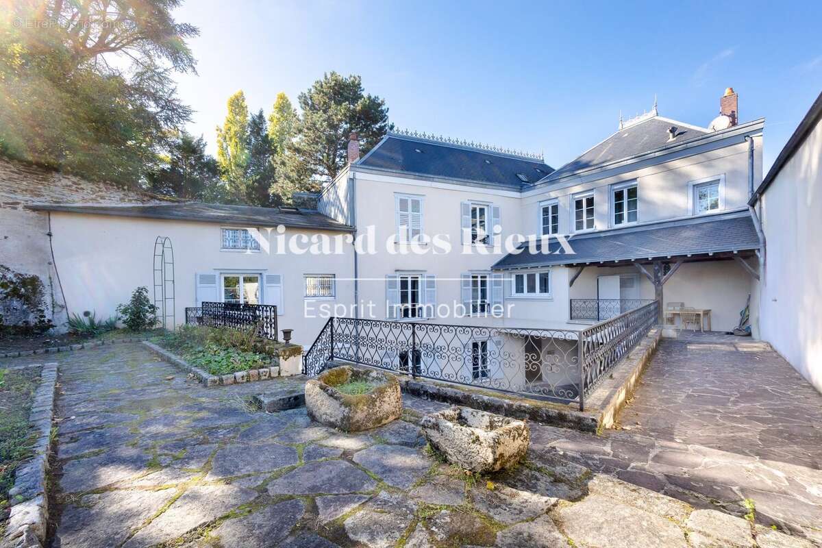 Maison à AIXE-SUR-VIENNE