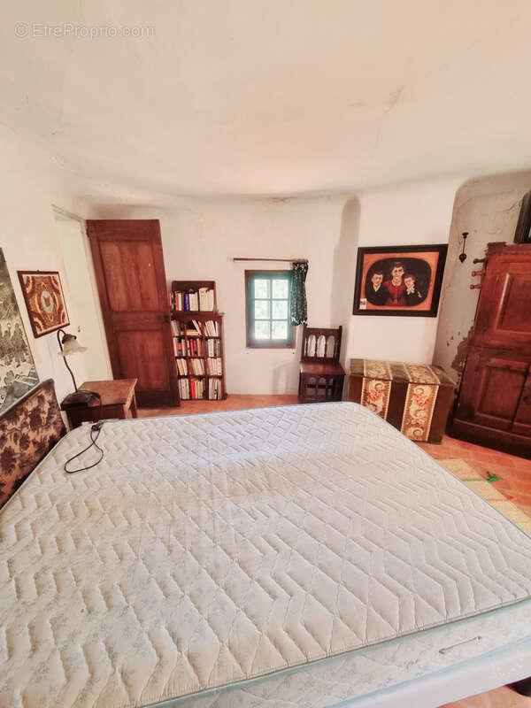 Maison à CHATEAUDOUBLE