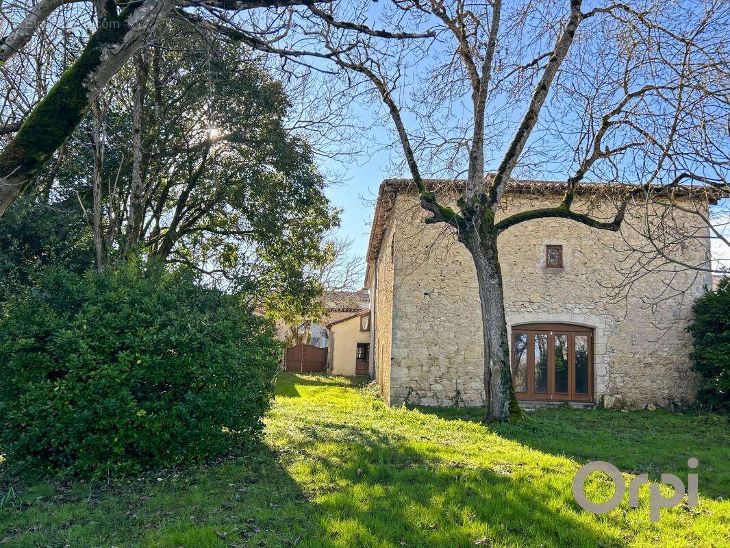 Maison à SAINT-CLAR