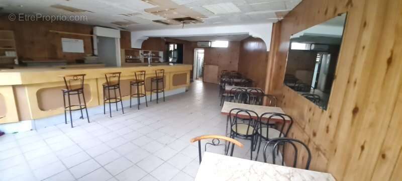 A rénové !! maison mitoyenne avec local commercial 154m² - photo 3
