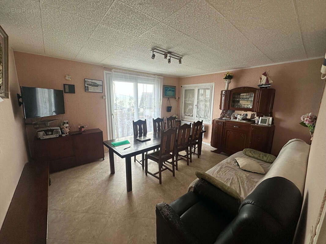 Maison à SAINT-COME-DE-FRESNE