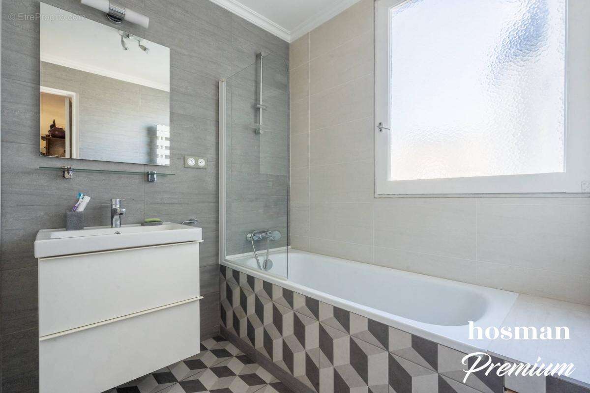 Appartement à PARIS-10E