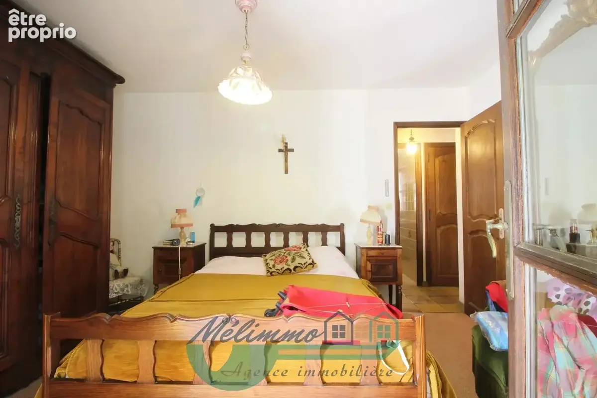 Maison 9 pièces 142 m² à vendre à Sougeres-En-Puisaye (89520) - photo 4