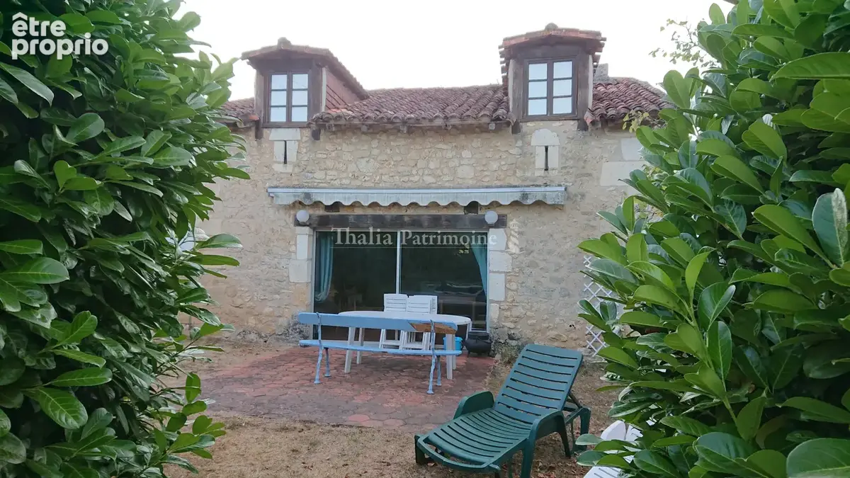 MAGNIFIQUE PROPRIETE A RENOVER   380 m2 environ -10 chambres, 1 dortoir- terrain 2ha8, dépendances - MAREUIL e - photo 13