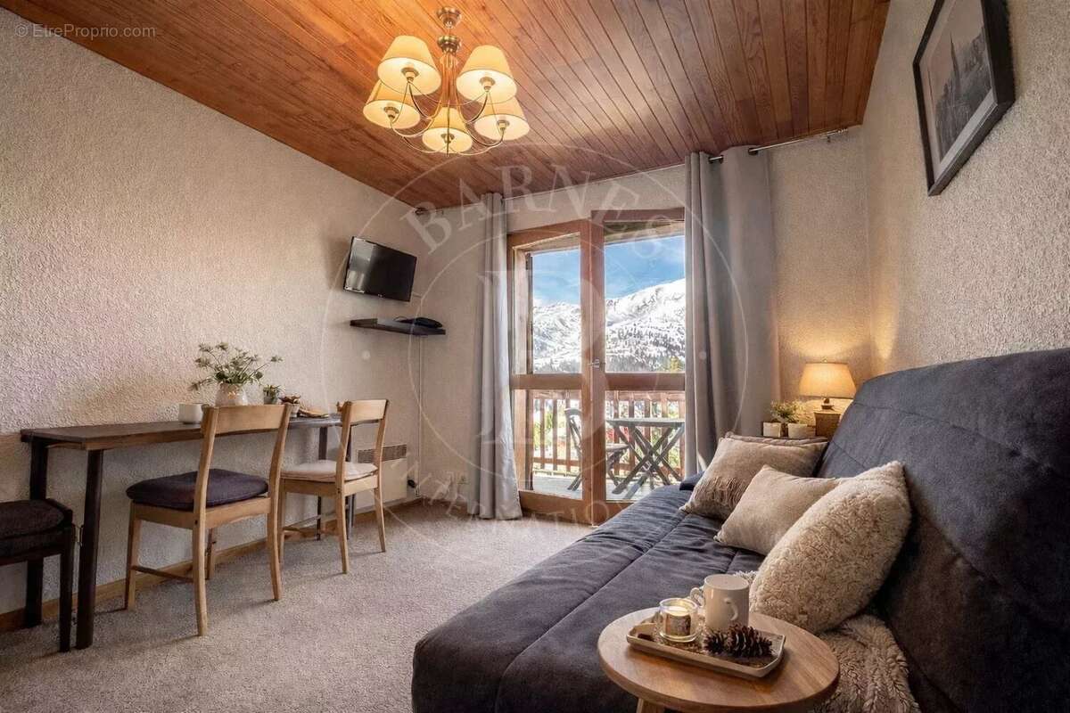 Appartement à LES ALLUES