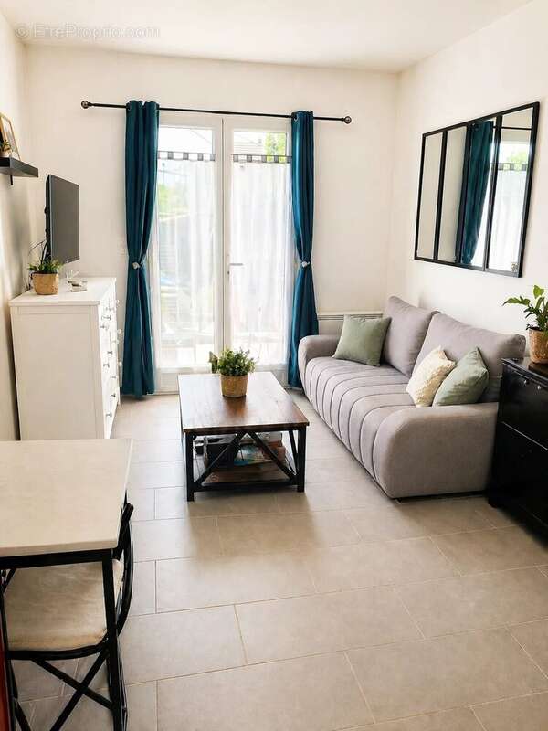 Appartement à FONTENAY-TRESIGNY