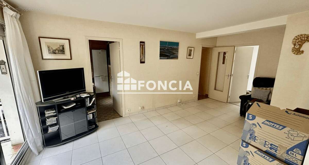 Appartement à FRESNES