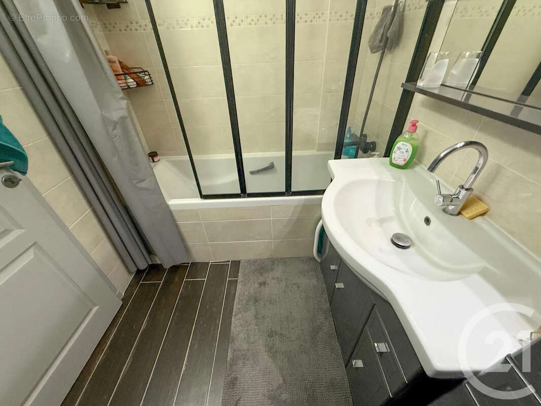 Appartement à ROQUEBRUNE-CAP-MARTIN