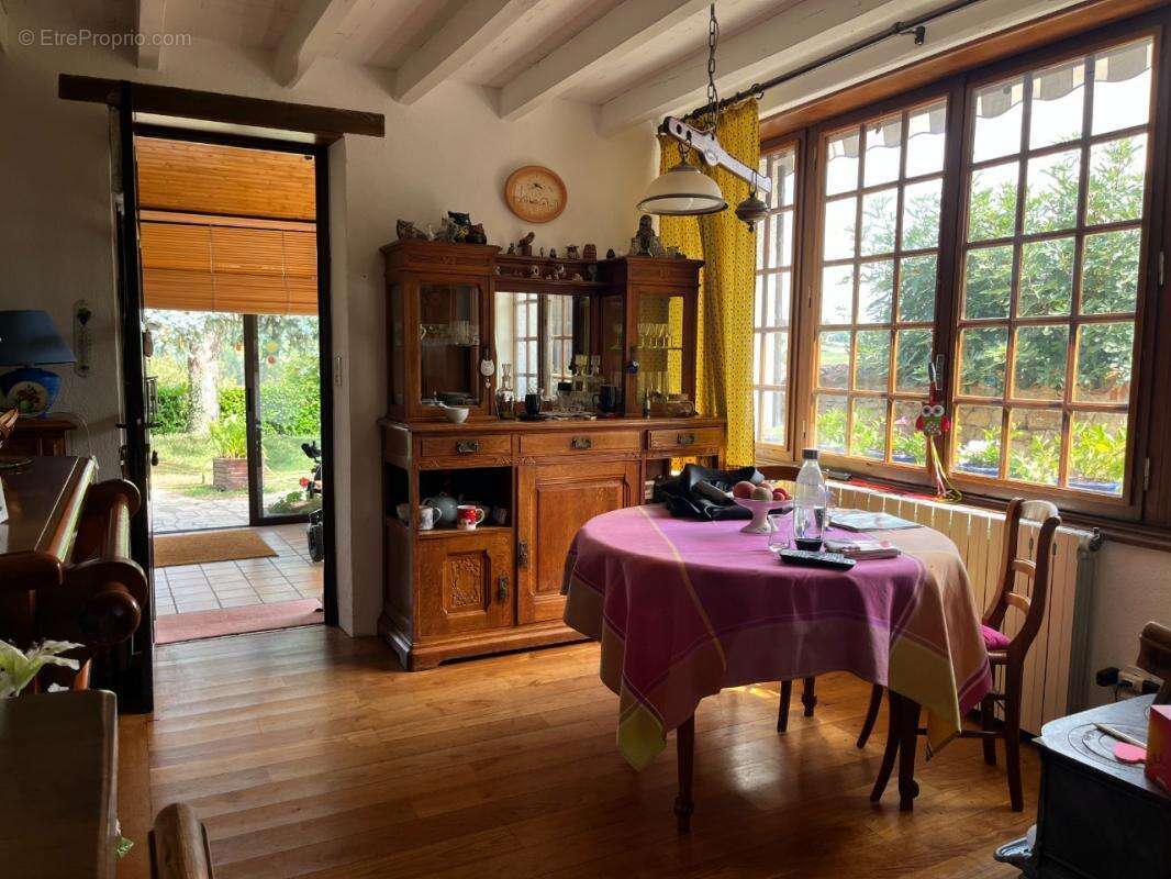 Maison à SAINT-BARTHELEMY-LESTRA