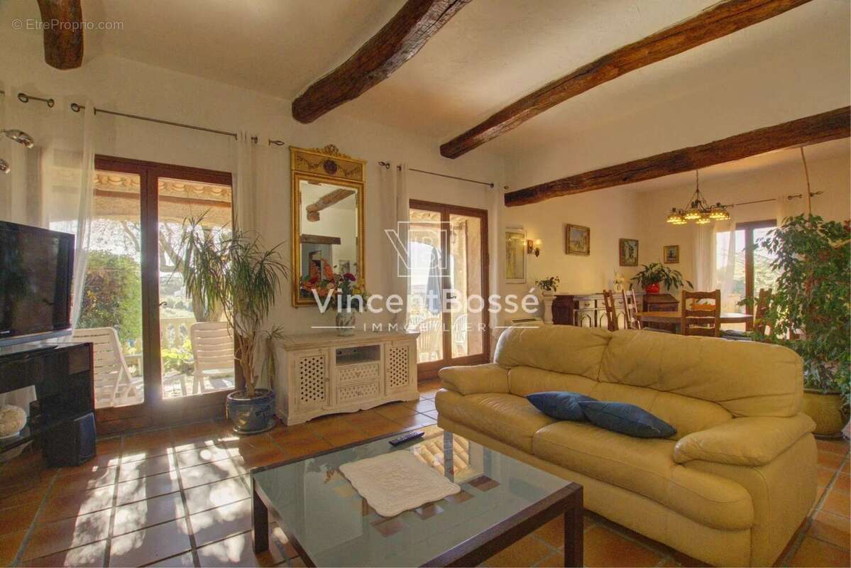 Maison à SAINT-LAURENT-DU-VAR