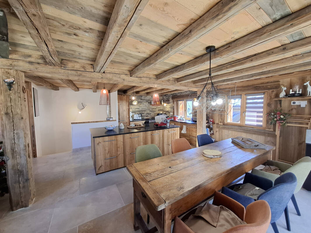 Maison à LA PERRIERE