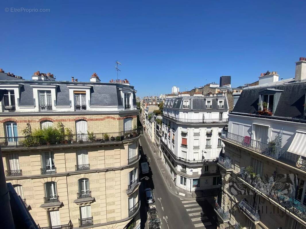 Appartement 2 pièces 25 m² · à Paris-14e · 25,2 m² · 285 000 €