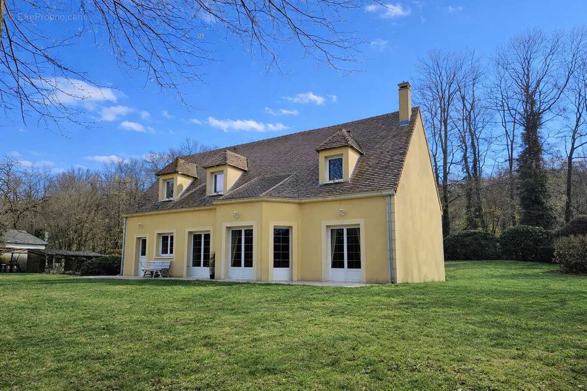 Maison à CHATEAUFORT