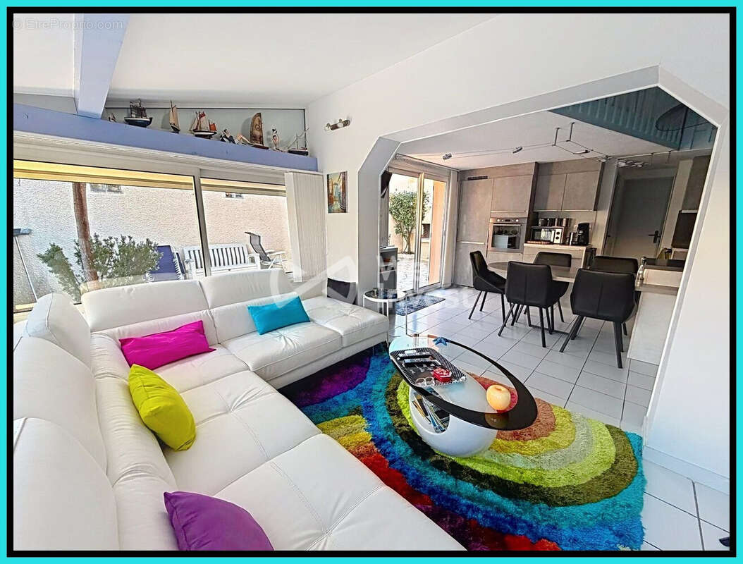 Séjour - vue du salon - Maison à AGDE