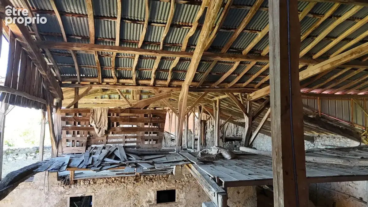 Magnifique corps de ferme 160 m2 avec 720 m2 de grange à rénover - - photo 6