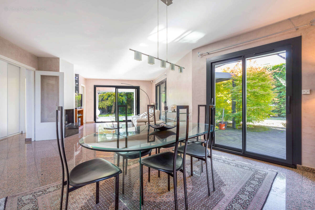 Maison à HAUTEVILLE-LES-DIJON