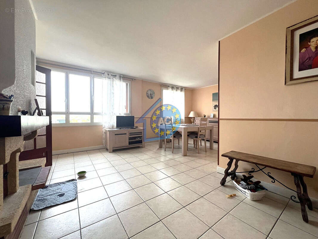 Appartement à MANTES-LA-JOLIE