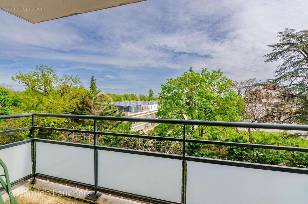 Appartement à DAMMARIE-LES-LYS