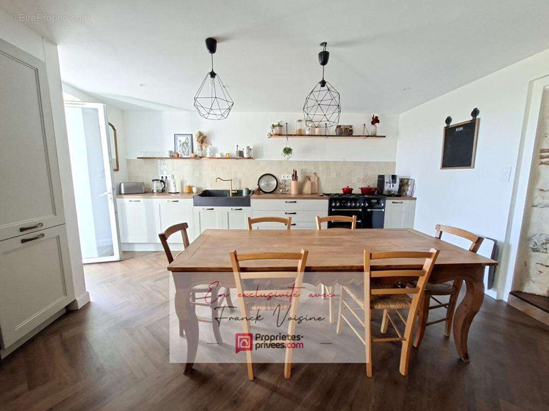 A VENDRE en Exclusivité à Saint Paul en Pareds, Maison de 90 m2 avec 3 chambres sur une parcelle de  284 m2, plus jardins et dép - photo 13