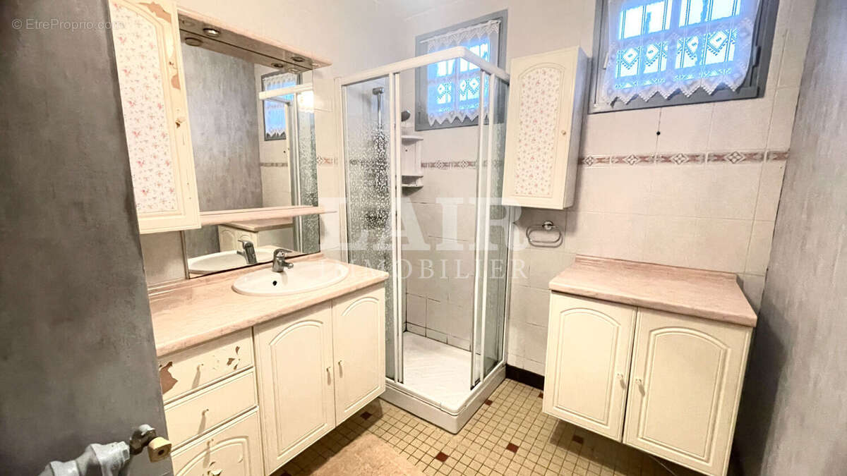 Maison à GESNES-LE-GANDELIN