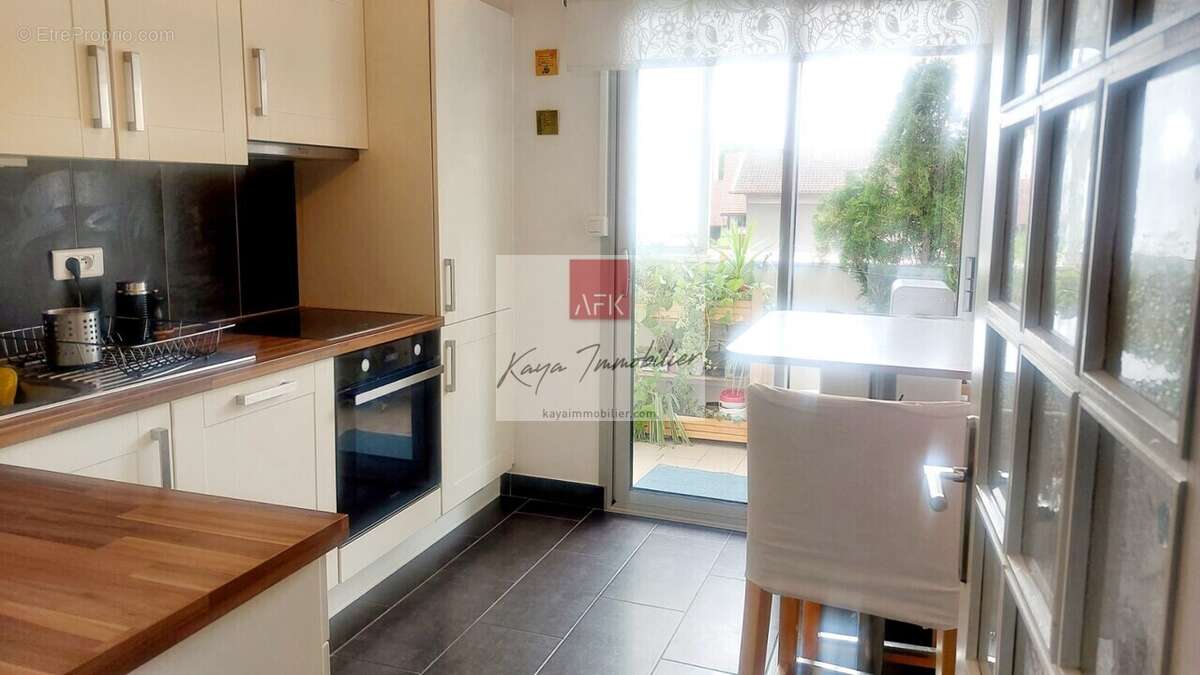 Appartement à AMBILLY