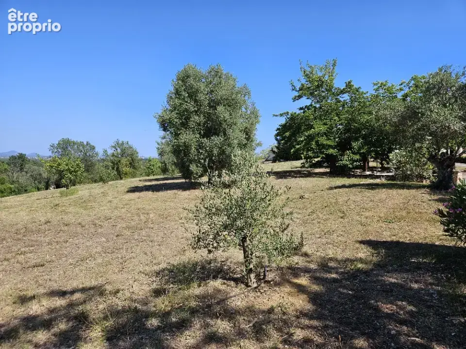 Terrain à ROQUEBRUNE-SUR-ARGENS